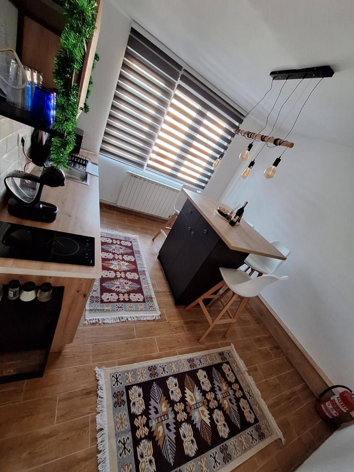 Mak Apartment - Free Parking - Balcony Σαράγεβο Εξωτερικό φωτογραφία